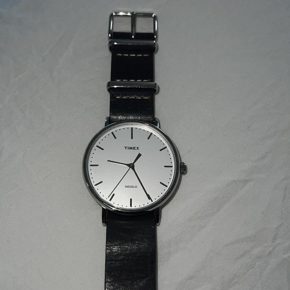 Timex Indiglo Watch - Picture 3 of 7